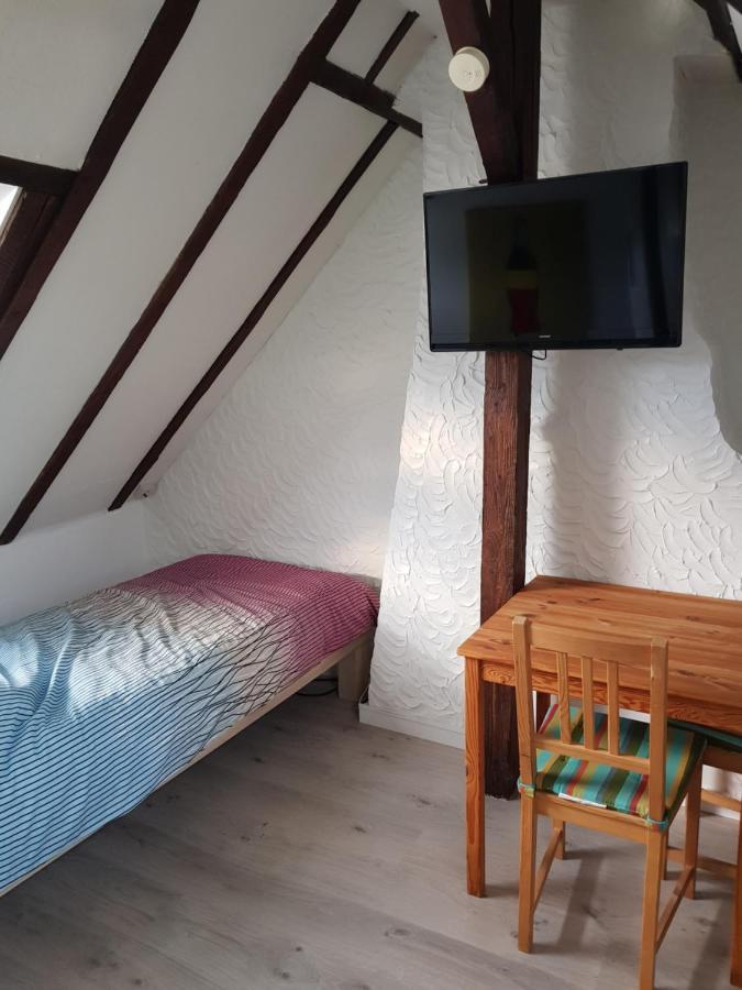 Messezimmer Am Thewissenweg Dusseldorf Phòng bức ảnh