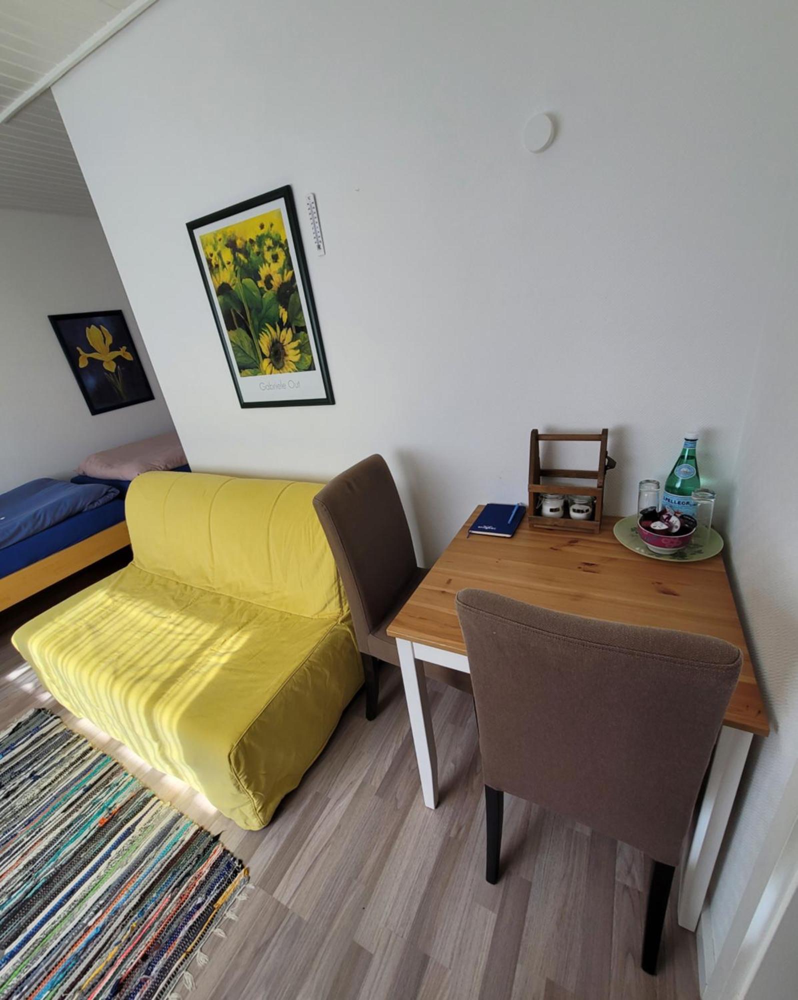 Messezimmer Am Thewissenweg Dusseldorf Ngoại thất bức ảnh