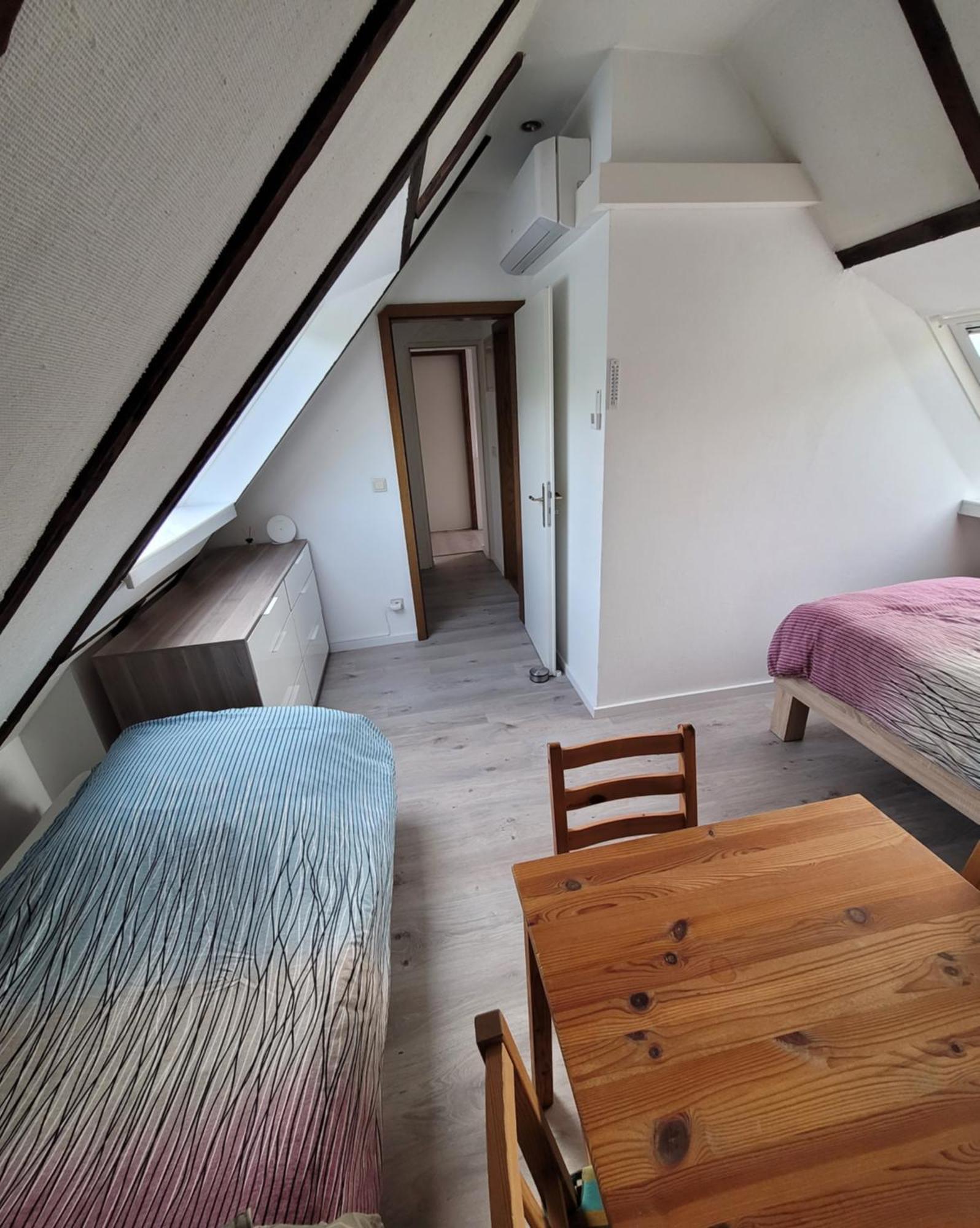 Messezimmer Am Thewissenweg Dusseldorf Ngoại thất bức ảnh