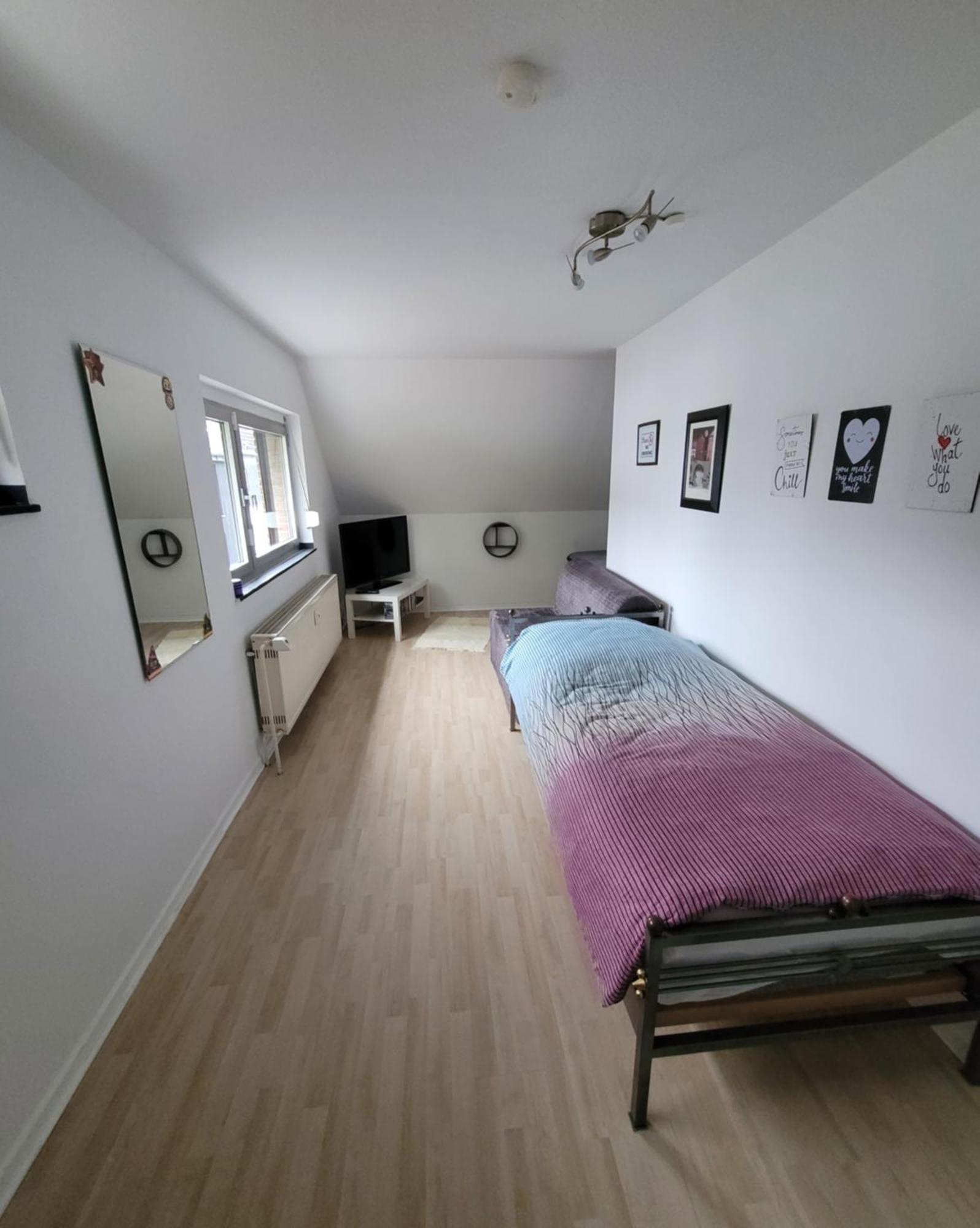 Messezimmer Am Thewissenweg Dusseldorf Phòng bức ảnh